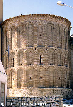 Alcazar&eacute;n. Iglesia de Santiago