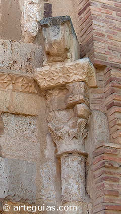 Restos medievales de la iglesia del monasterio, en el Arco de San Benito. Sahag&uacute;n. Le&oacute;n