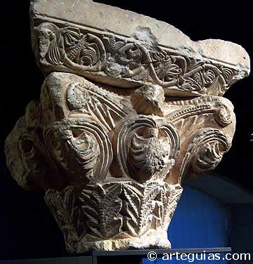Capitel de San Pedro de Arlanza, en el Museo de Burgos