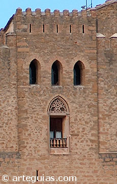 Fachada g&oacute;tica del castillo de Todolella, Castell&oacute;n