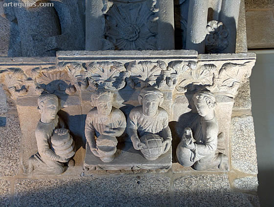 M&eacute;nsula del sal&oacute;n sinodal del Palacio de Gelm&iacute;rez