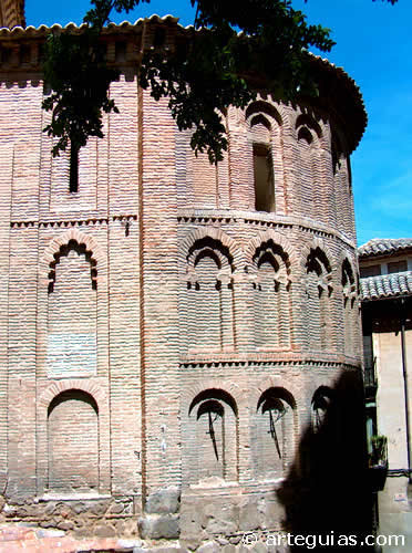 T&iacute;pico &aacute;bside del mud&eacute;jar en la ciudad de Toledo: iglesia de San Vicente