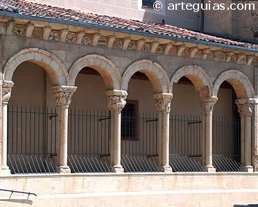 Galer&iacute;a de la iglesia de El Salvador de Segovia