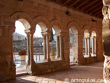 Galer&iacute;a porticada de Sauca, t&iacute;pica del Rom&aacute;nico de Guadalajara