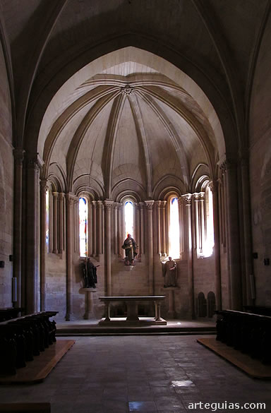 &Aacute;bside de la iglesia de San Andr&eacute;s de Arroyo