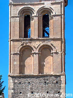 Detalle del campanario de San Justo, Segovia