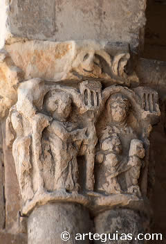 Capitel con la Anunciaci&oacute;n. Galer&iacute;a norte de San Mart&iacute;n