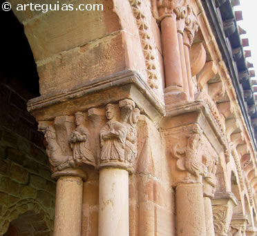 Claustro de la Concatedral de Soria. Detalle de las columnas