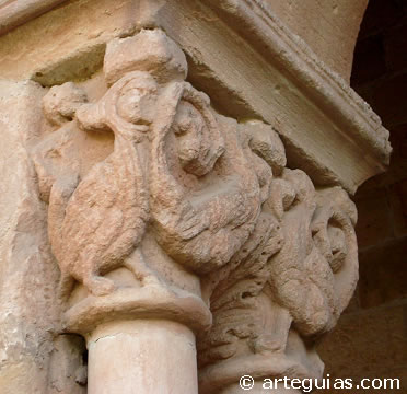 Arp&iacute;as en el claustro de San Pedro de Soria