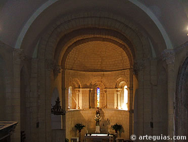 La arquitectura tambi&eacute;n participa del simbolismo rom&aacute;nico