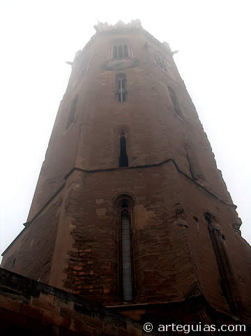 Torre de la Seu Vella de Lleida en medio de la niebla