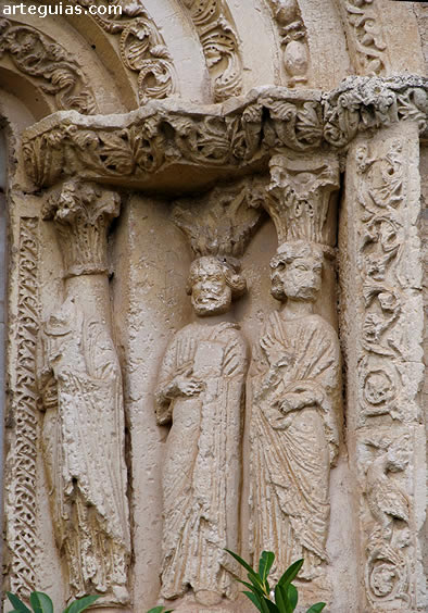 Los tres ap&oacute;stoles del lado contrario