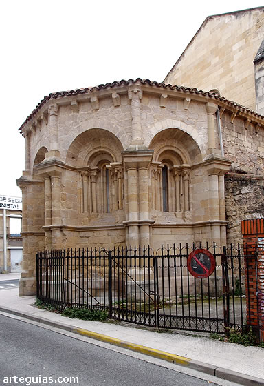 Iglesia del Esp&iacute;ritu Santo: magn&iacute;fica y peculiar cabecera rom&aacute;nica