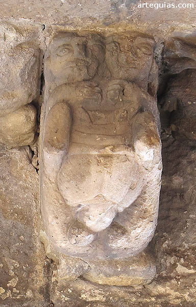 Canecillo er&oacute;tico en Cervatos: coito