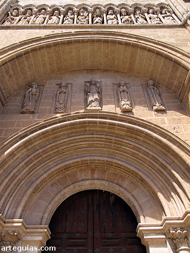 Hastial sur del transepto de la Catedral de Ciudad Rodrigo