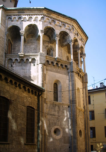 Cabecera de San Fedele de Como