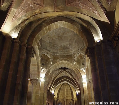 Interior de San Juan de Rabanera