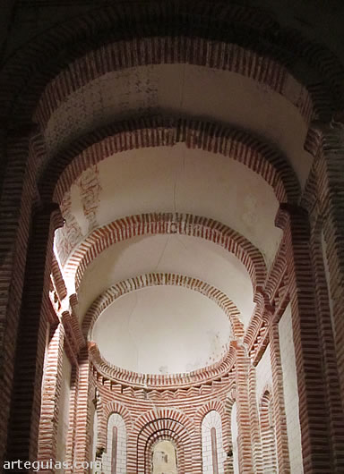 Rom&aacute;nico mud&eacute;jar en Segovia:  iglesia de San Andr&eacute;s