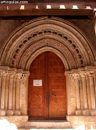 Puerta de la iglesia de Castillejo de Robledo