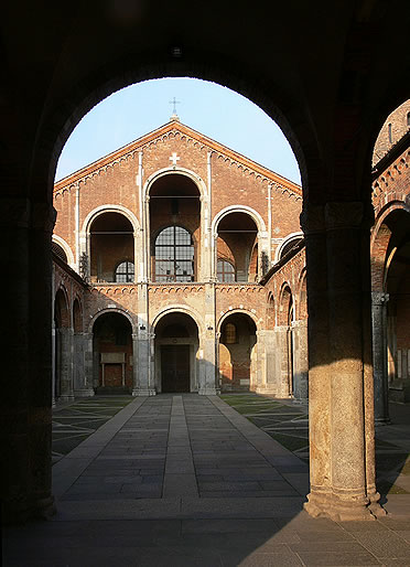 San Ambrosio de Mil&aacute;n