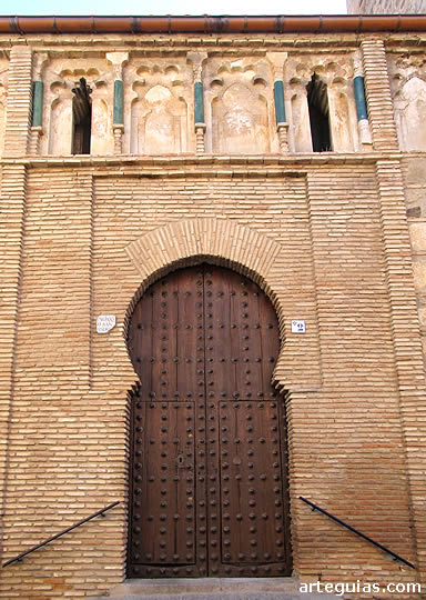 Iglesia de San Andr&eacute;s: fachada norte