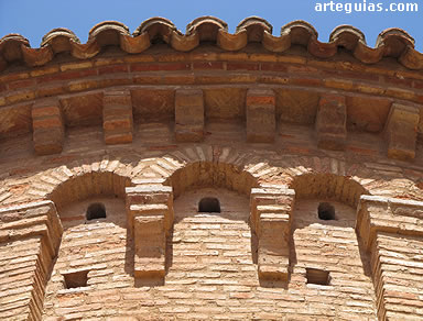 Remate superior del &aacute;bside