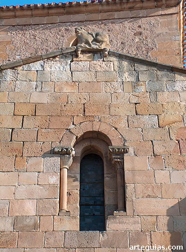 Hastial del brazo del transepto