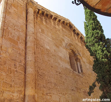 Hastial del brazo norte del transepto