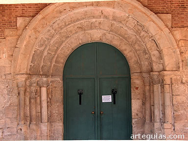 Puerta rom&aacute;nica de San Vicente, Almaz&aacute;n