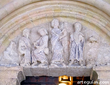 T&iacute;mpano de la puerta sur