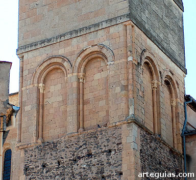 Parte de la torre de la iglesia de El Salvador, Segovia
