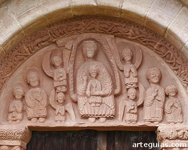 T&iacute;mpano esculpido de la puerta sur