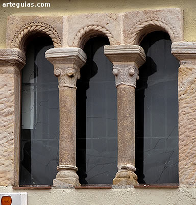 Ventanal tr&iacute;foro