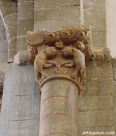 Capitel de leones