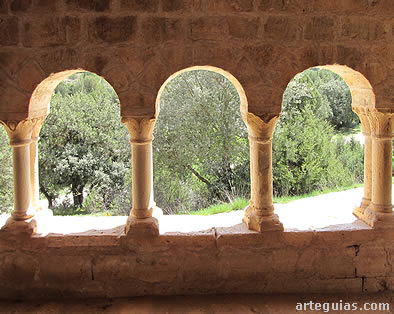 Galer&iacute;a porticada de la Ermita de Santa Catalina de Hinojosa