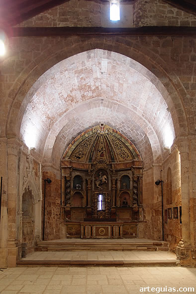Cabecera de la iglesia rom&aacute;nica de San Miguel de Ayll&oacute;n