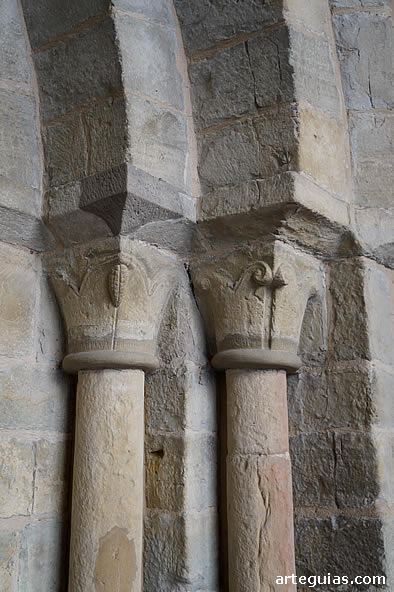 Detalle de la puerta norte. San Nicol&aacute;s de Pamplona