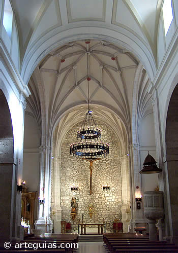 Interior de Santa Mar&iacute;a del Castillo, una de las m&aacute;s interesantes de la provincia de Madrid