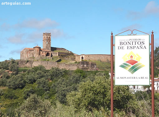 Almonaster la Real, uno de los pueblos más bonitos de España
