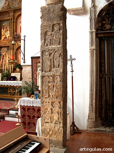 La pilastra con escenas de milagros de Cristo