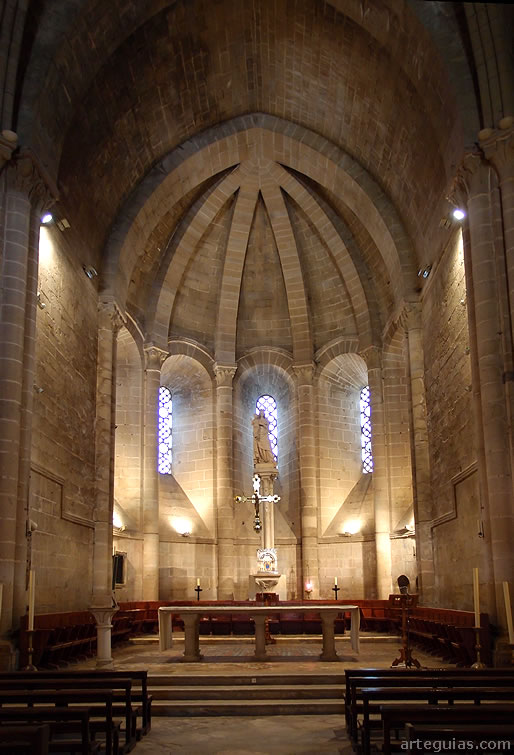 Monasterio de La Oliva: interior del &aacute;bside central