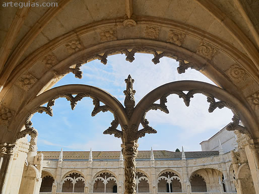 Arquer&iacute;a del claustro