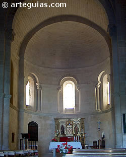 &Aacute;bside de la iglesia