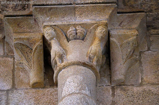 Capitel figurativo de arp&iacute;as