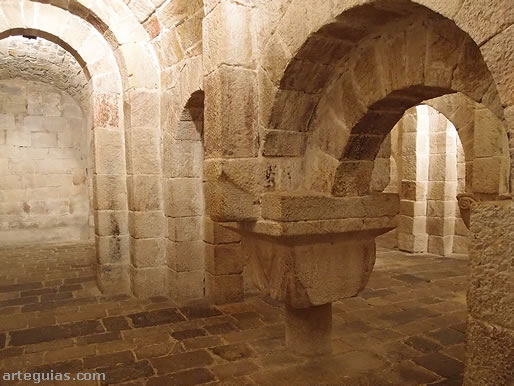 Cripta o iglesia baja