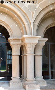 Columnas de la Sala Capitular del Monasterio de La Oliva