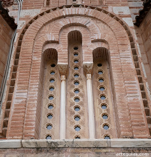 Ventanal del santuario