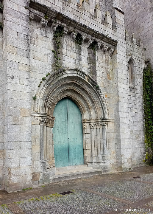 Le&ccedil;a do Balio: puerta principal oeste