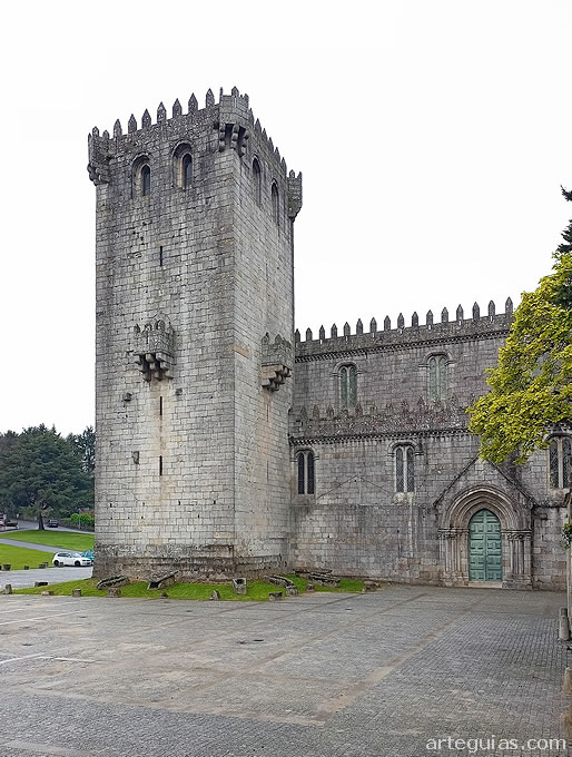 Torre campanario desde el sur