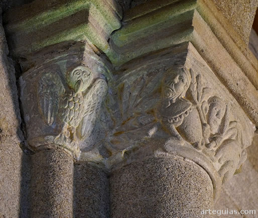 Capiteles del interior